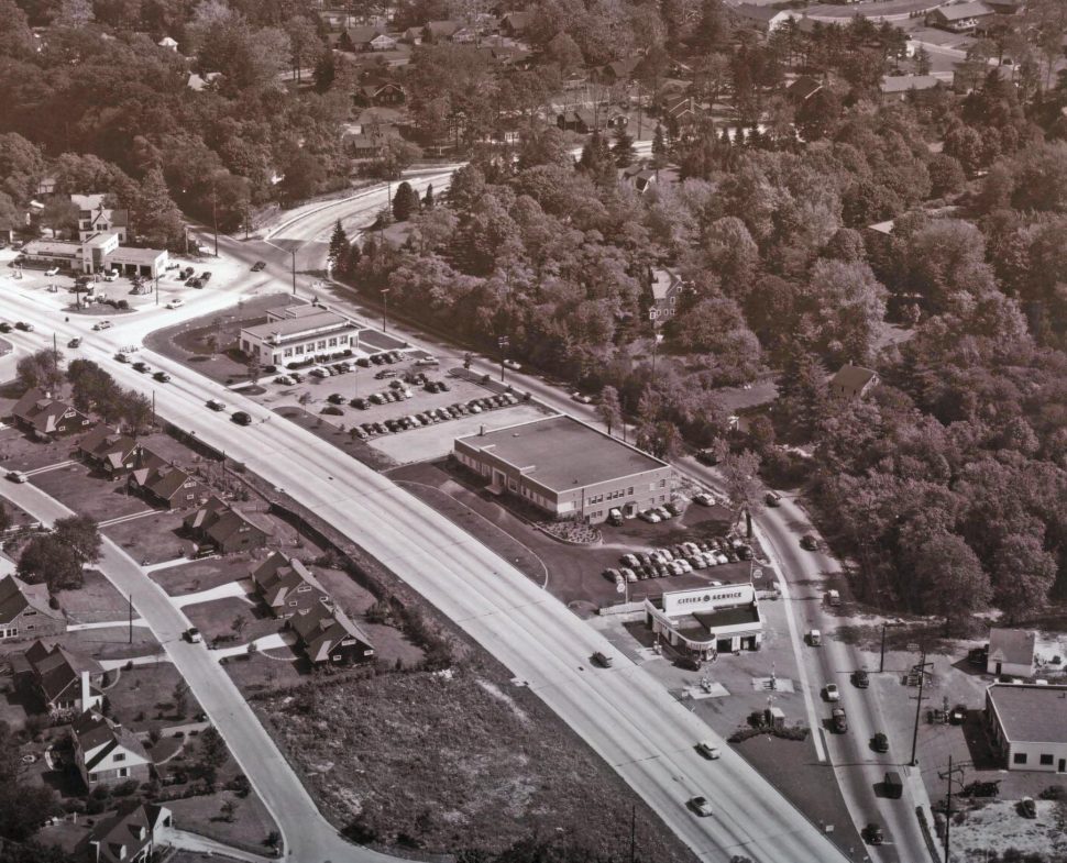 Aerial Northern Blvd., Old Northern Blvd. and Ridge Drive East, looking SE. 1950s